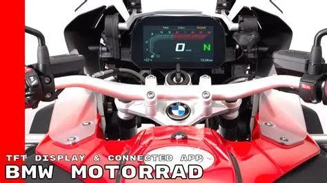 Fitur Konektivitas BMW Layar TFT canggih motor BMW matic