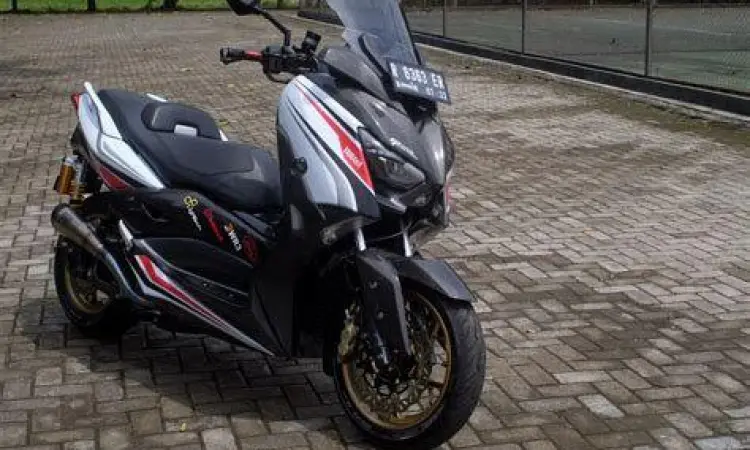 Modifikasi X Max dengan part carbon fiber