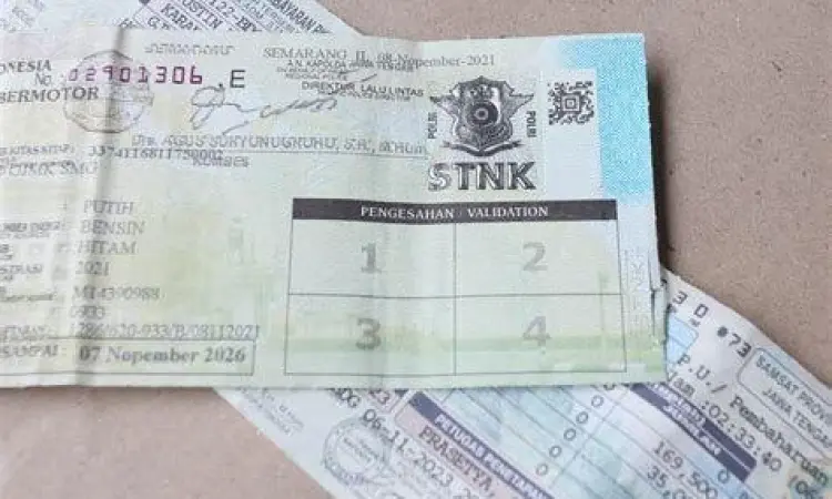 Tips Foto STNK Motor Teknik memotret dokumen STNK motor agar jelas