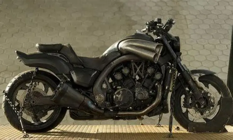 Yamaha V-Max Ghost Rider Motor Yamaha V-Max yang dimodifikasi untuk film Ghost Rider