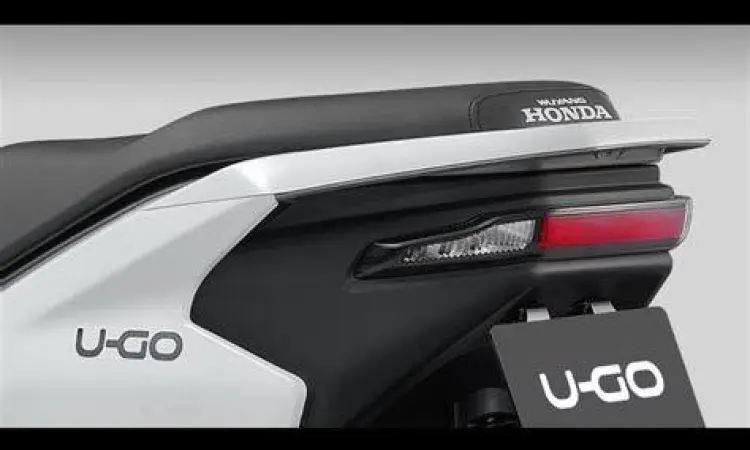 Desain Lampu Honda U-Go Tampilan depan Honda U-Go dengan lampu LED futuristik