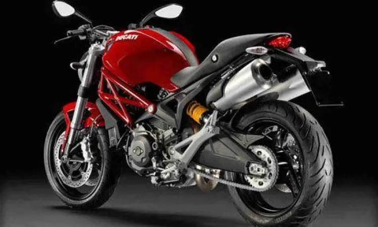 Detail rangka trellis dan mesin L-Twin Ducati Monster 795