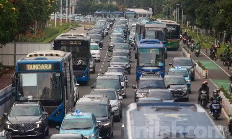 Kemacetan Sudirman Jakarta Kondisi lalu lintas di Jalan Jenderal Sudirman