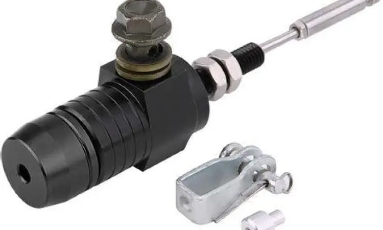 Slave cylinder kopling hidrolik pada mesin motor