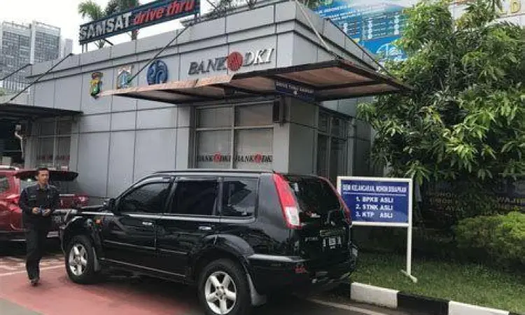 layanan drive thru samsat jakarta barat