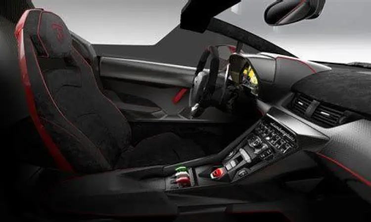 Tampilan interior dan kokpit Lamborghini Veneno Roadster