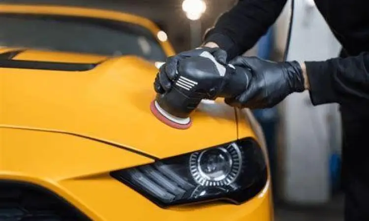 Perawatan Cat Mobil Proses poles mobil warna kuning