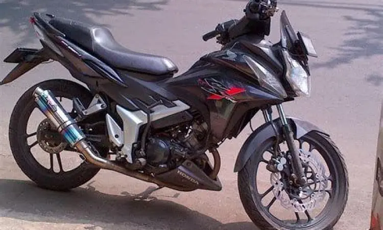 Proses restorasi Honda CS1