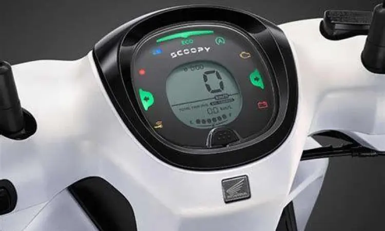 Dashboard Honda Scoopy Panel instrumen digital Honda Scoopy yang informatif