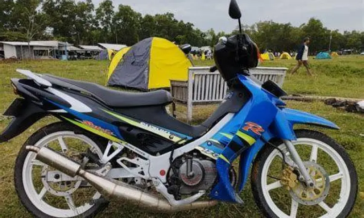 Suzuki Satria 120 RU Kuning Restorasi Suzuki Satria 120 RU warna kuning