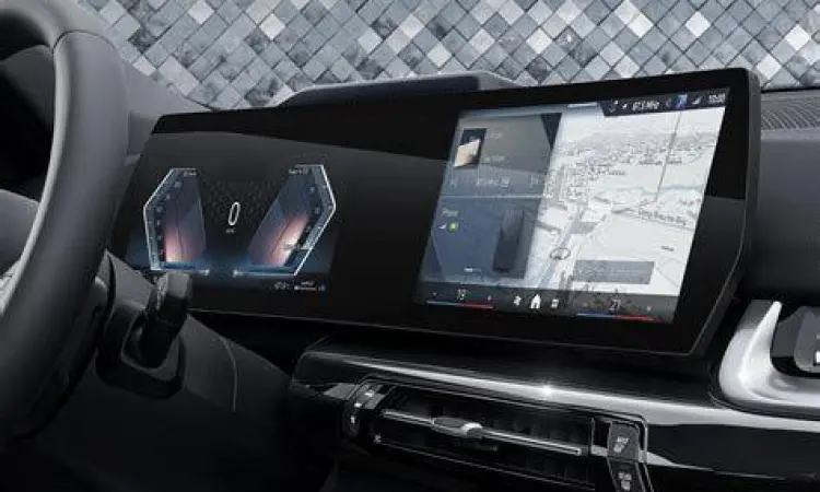 Interior BMW X1 dengan Curved Display terbaru