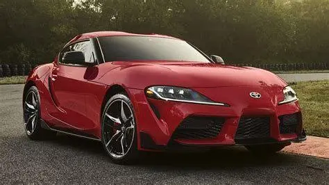 Toyota GR Supra Mobil Toyota mahal GR Supra warna merah