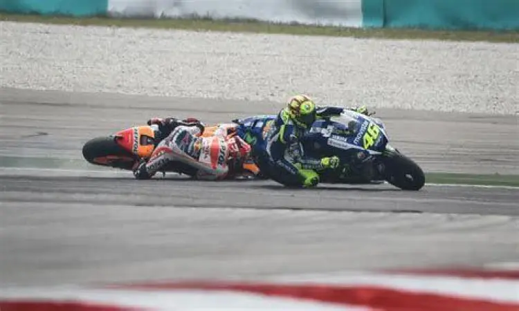 Insiden Sepang Clash antara Rossi dan Marquez