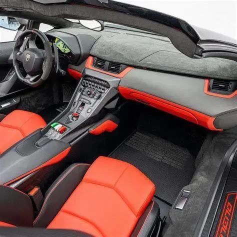 Interior Eksklusif Veneno Interior mewah nan sporty Lamborghini Veneno Roadster