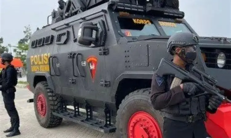 Rantis Brimob di Lapangan Formasi kendaraan rantis Brimob berbagai jenis