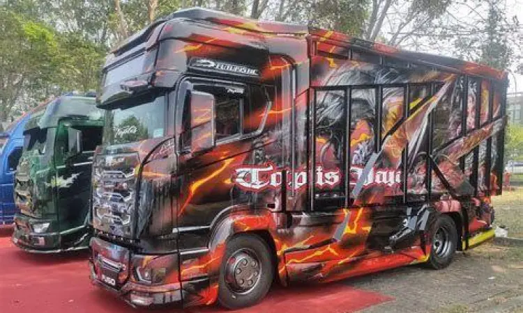 Berbagai desain modifikasi kepala truk Canter yang menarik