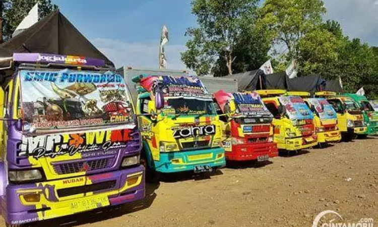 Ilustrasi tips memilih bengkel modifikasi truk yang terpercaya